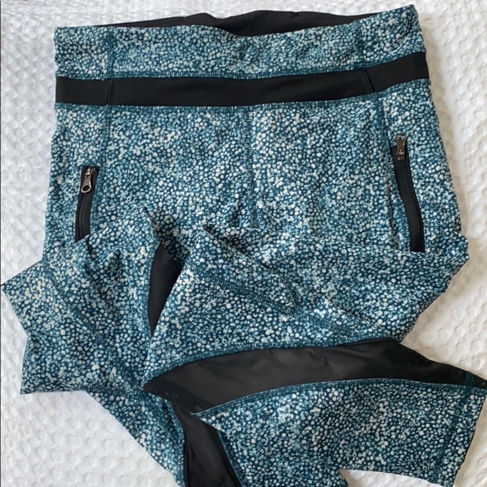 Lululemon 7/8 run tights/leggings w zip pockets
